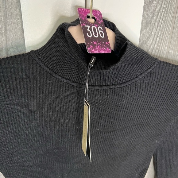 306. NWT Tahari Elegant Pearled Black Ribbed Women's Sweater XS - Picture 3 of 9